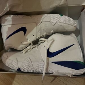 Nike Kyrie 4